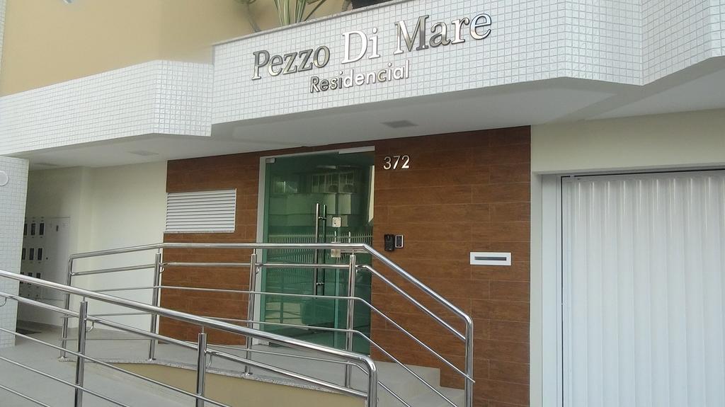 Edificio Piezzo De Mare Apartamento Meia Praia Exterior foto